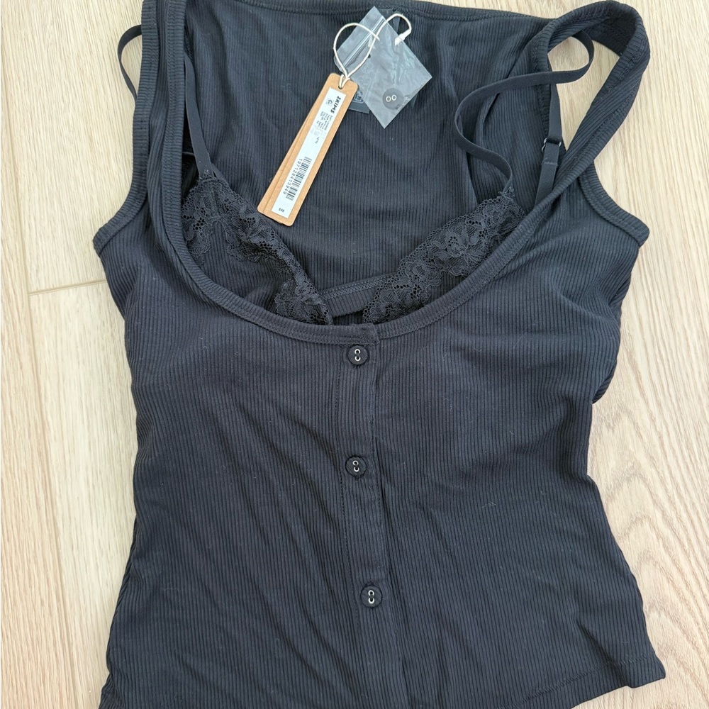 Skims top